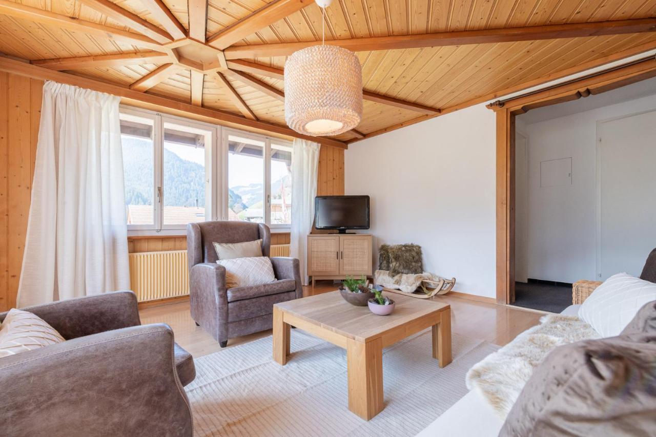 The Eiger Express - Grindelhomes * Grindelwald