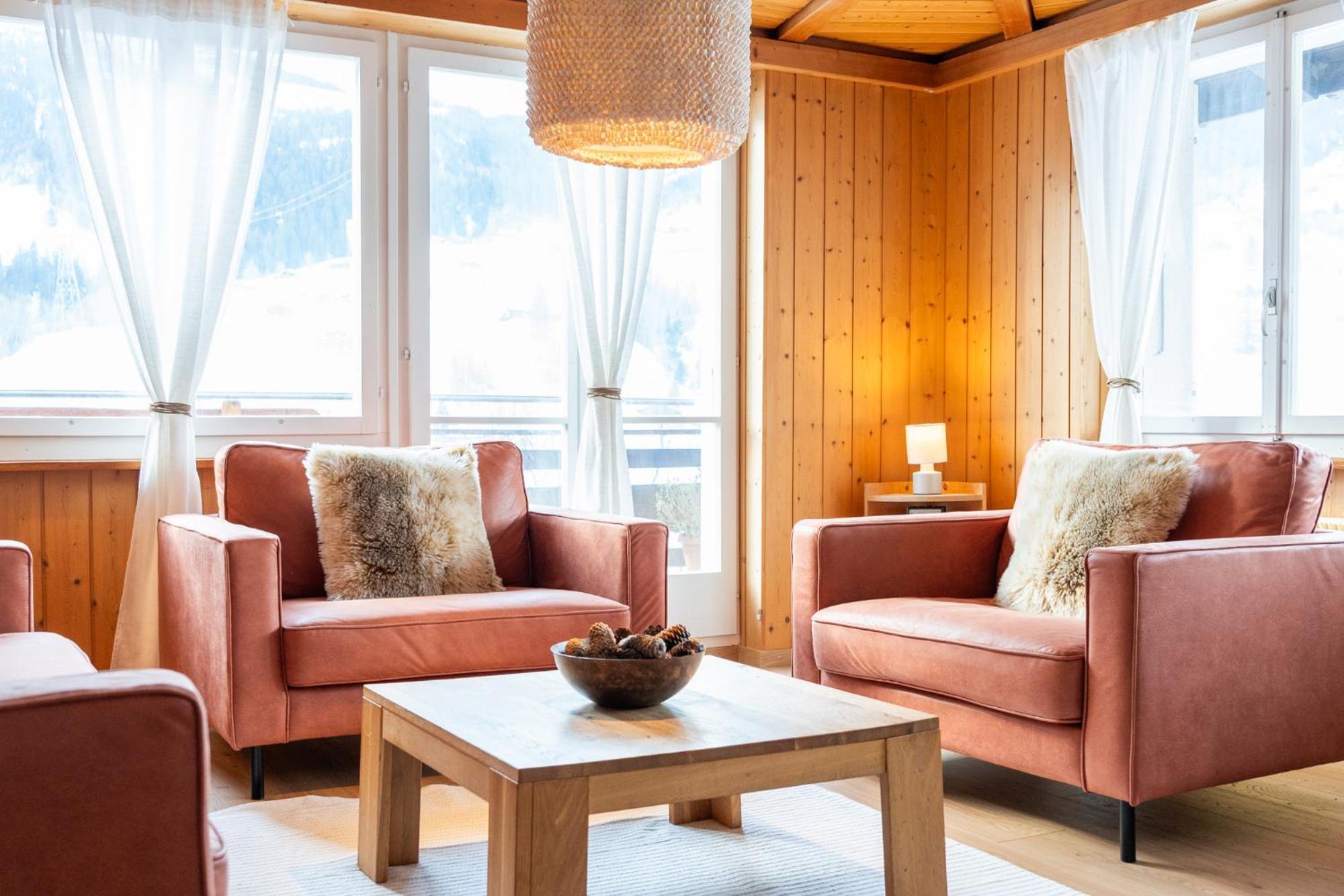 The Eiger Express - Grindelhomes * Grindelwald